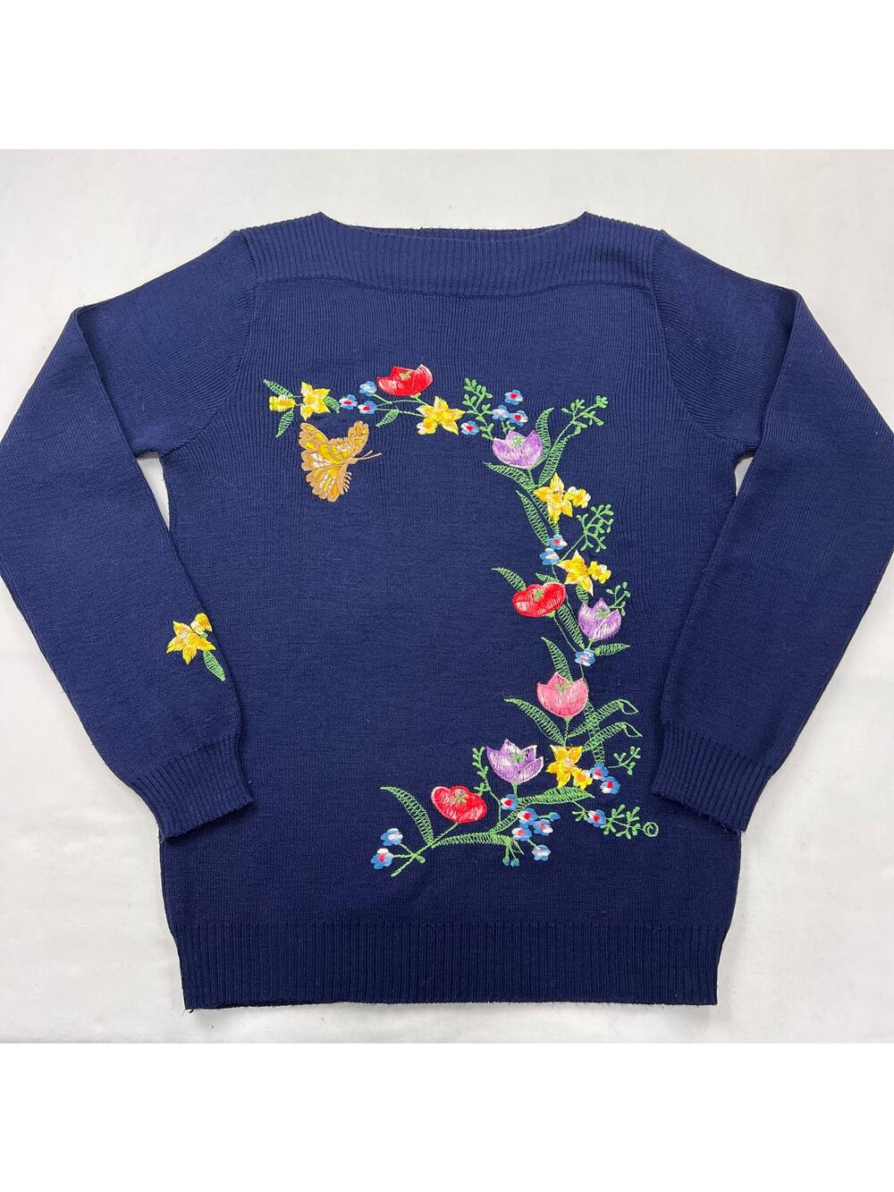 CynLes Shirlee Designs Vintage floral embroidered  Women's Sweater Small 60’s